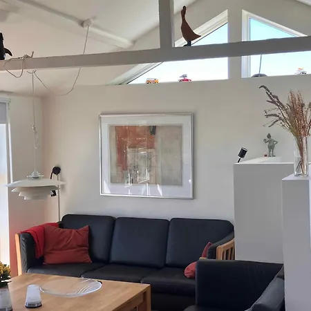 Cozy Just 200 M From