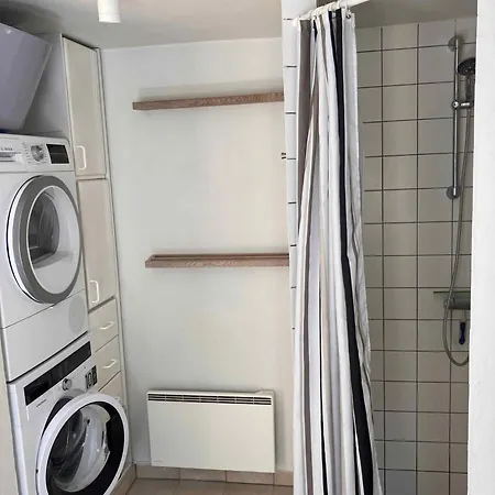 Cozy Just 200 M From