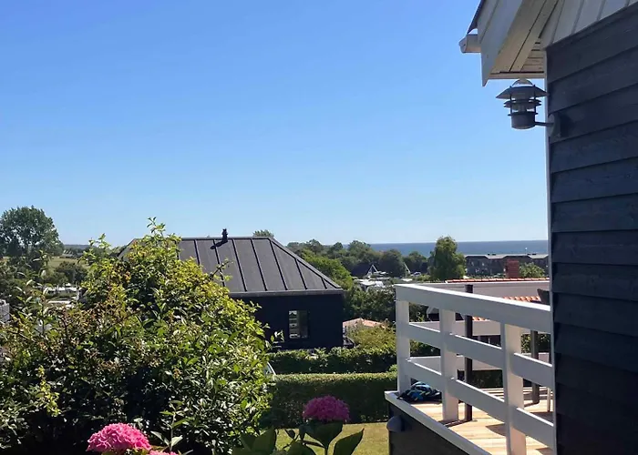 Cozy Just 200 M From